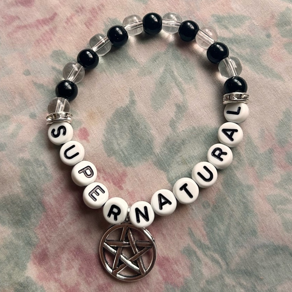 Black and Clear Beaded Bracelet with Pentagram Charm - Picture 2 of 2